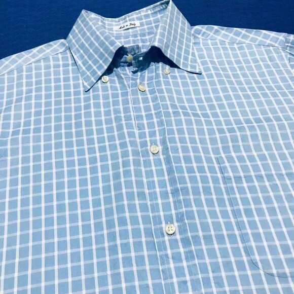Light Blue Short Sleeve Button-Up Shirt - Picture 3 of 4